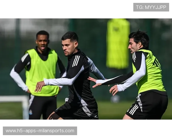 布伦特福德与纽卡斯尔反击战术对比 谁的反击更具威胁性解析 布伦特福德与纽卡斯尔反击战术对比 谁的反击更具威胁性解析