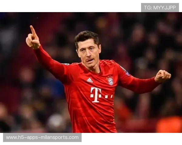 AC米兰—伊布中路抢点头球命中目标