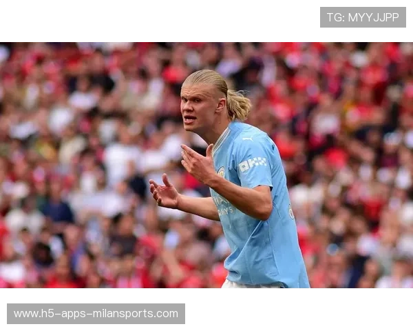 哈兰德背身护球转身推射，曼城效率写进骨子里