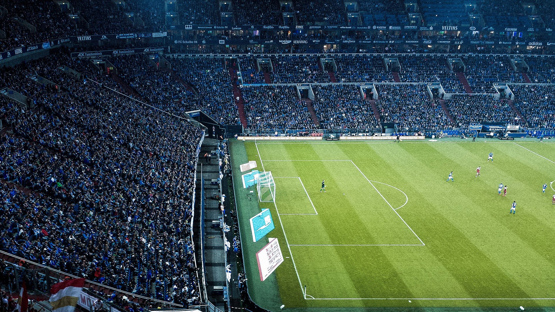 “六人制袋棍球:观众现场感受速度与力量的完美融合”